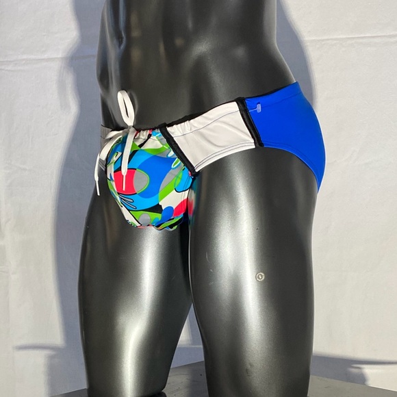 Men’s swimwear - Picture 2 of 5